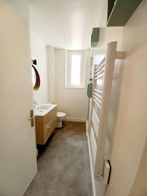 Appartement Cozy Au Centre-Ville Брест Экстерьер фото